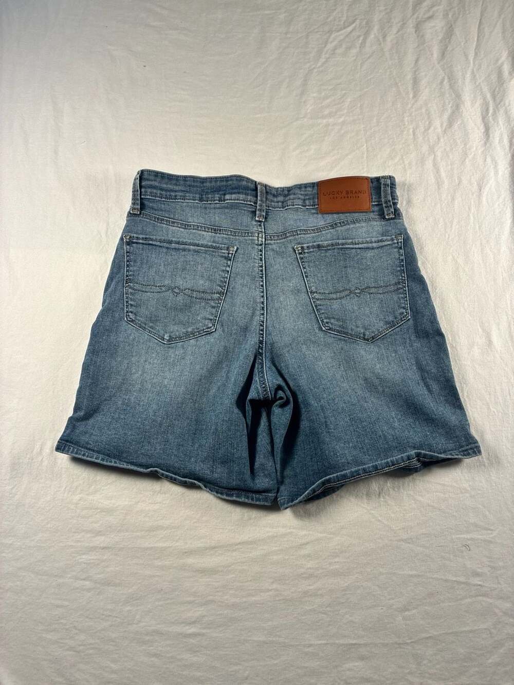 Lucky Brand The Roll Up Denim Shorts Size 8/29 - Picture 7 of 7